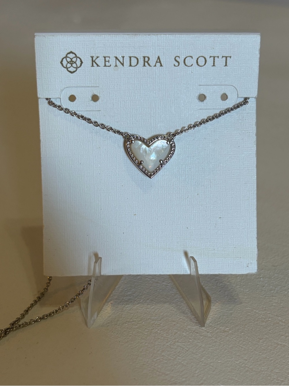 Kendra Scott Ari Heart Silver Pendant Necklace in Ivory Mother-of-Pearl